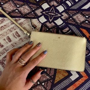 🎀 KATE SPADE GOLD WRISTLET 🎀